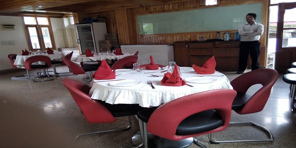 Hotel Aangan Regency Shimla Exterior foto